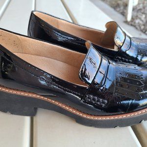 Ladies Size 9 Naturalizer Loafers! Worn once!